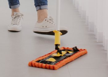 Floor sweeper